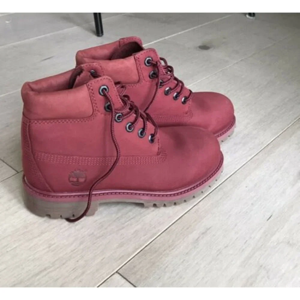 TIMBERLAND 6IN WATERPROOF BOOT BURGUNDY NUBUCK leather 2.5 big girls Rts$130